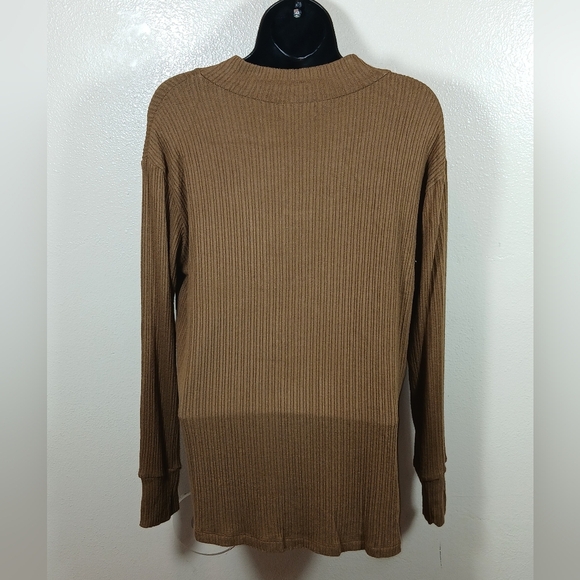 LNA Women's crossover V neck ribbed knit sweater size small - Picture 3 of 7